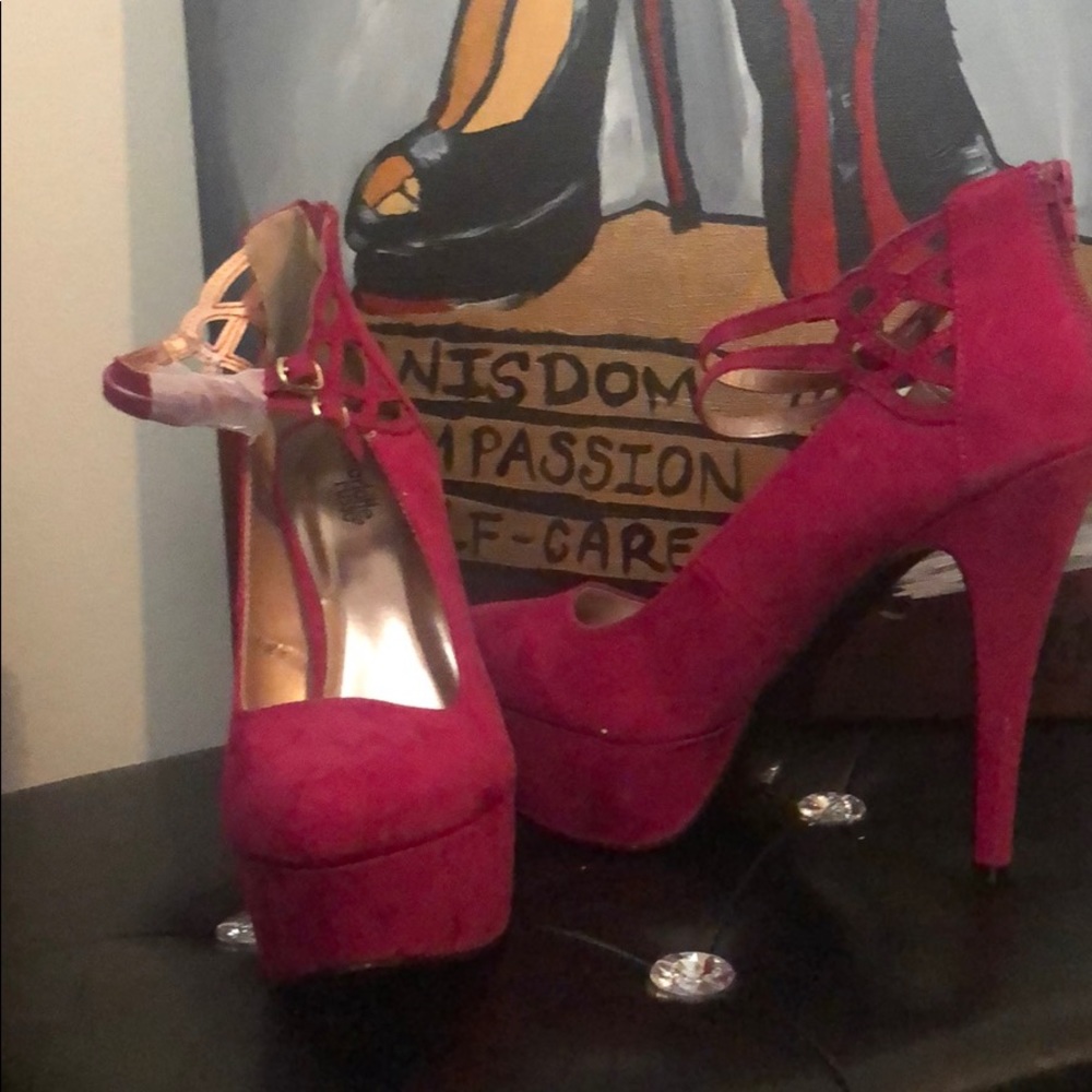 High heel suede shoes